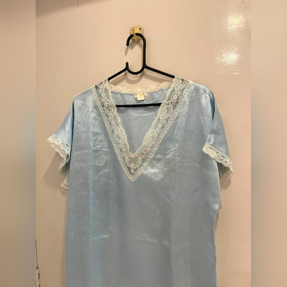 Blue satin night dress - Picture 5 of 5